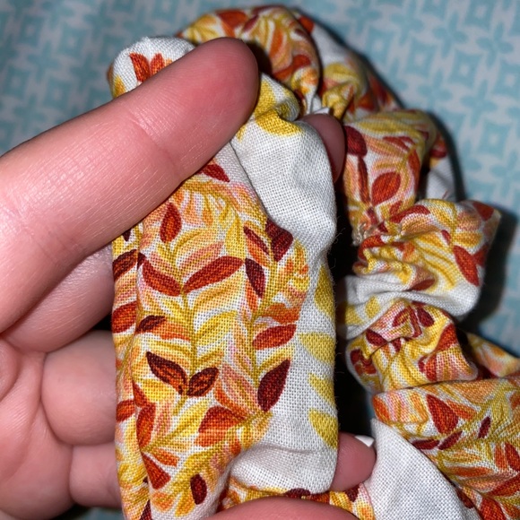 Handmade leaves on blue scrunchie! - Picture 2 of 2